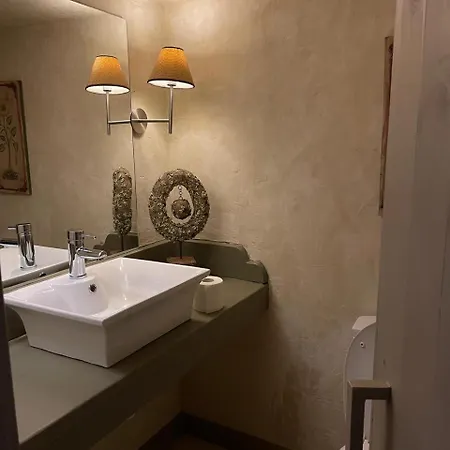 River Country شقة